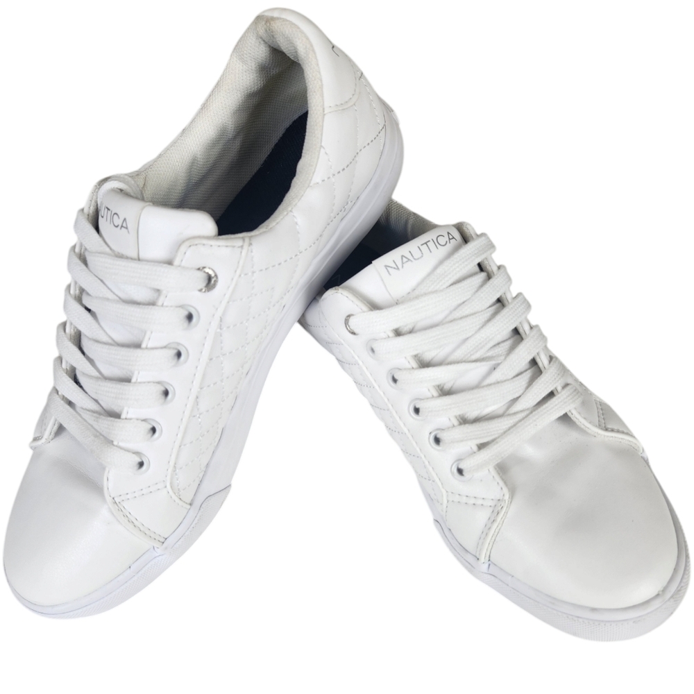 Nautica "Maude" White Quilted Minimalist Sneakers size 9